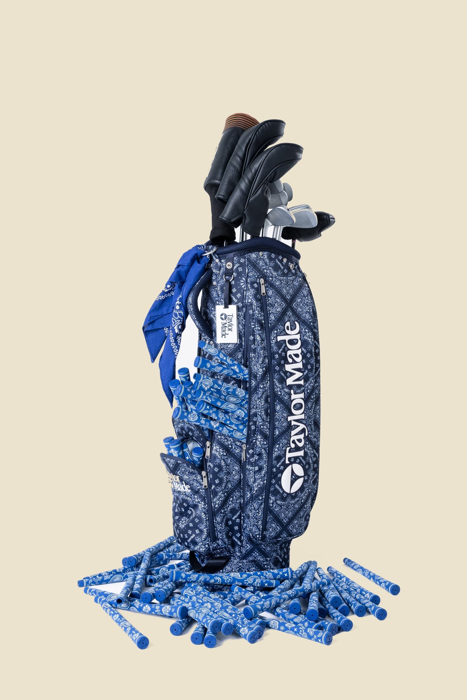 Goodie Grips — Royal grip on golf bag with clubs